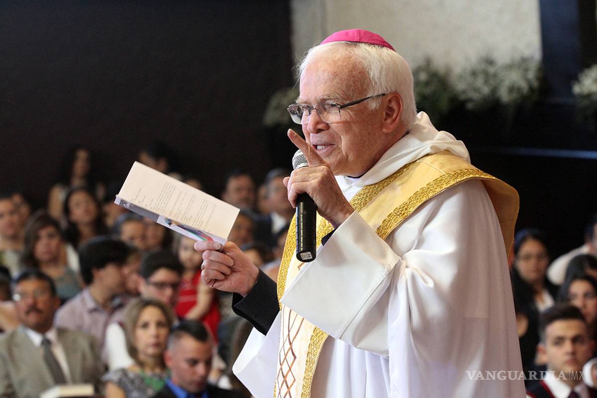 Obispo Raúl Vera trata de hacer conciencia en niños