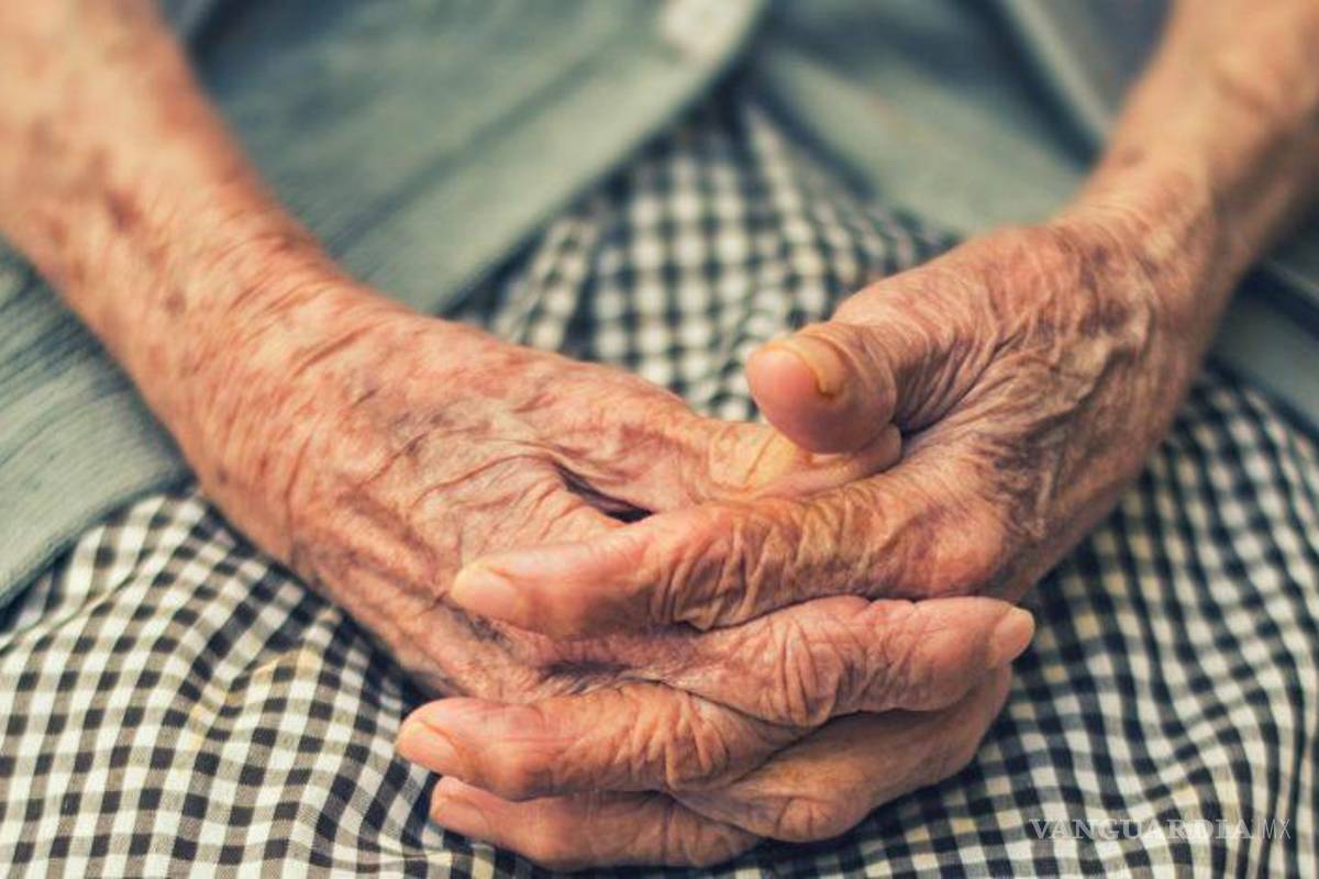 Adultos mayores en el extranjero podrían recibir pensión de Bienestar