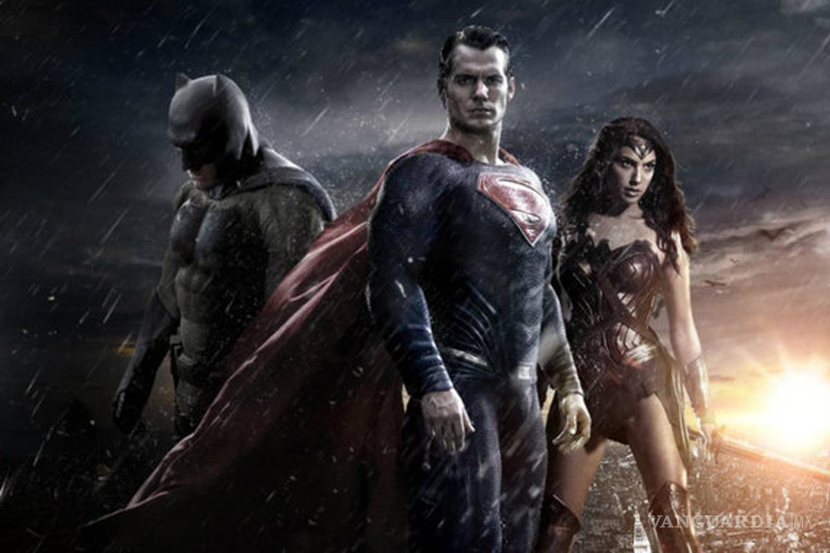 Batman v Superman superan en preventa a Deadpool y Los Vengadores