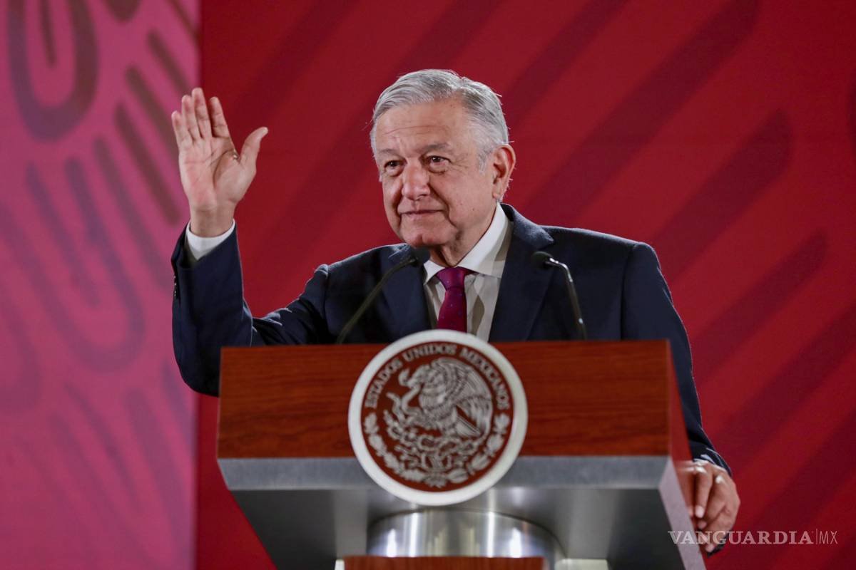 'No me corresponde a mí hablar': AMLO evita hablar de 'irregularidades' en Morena