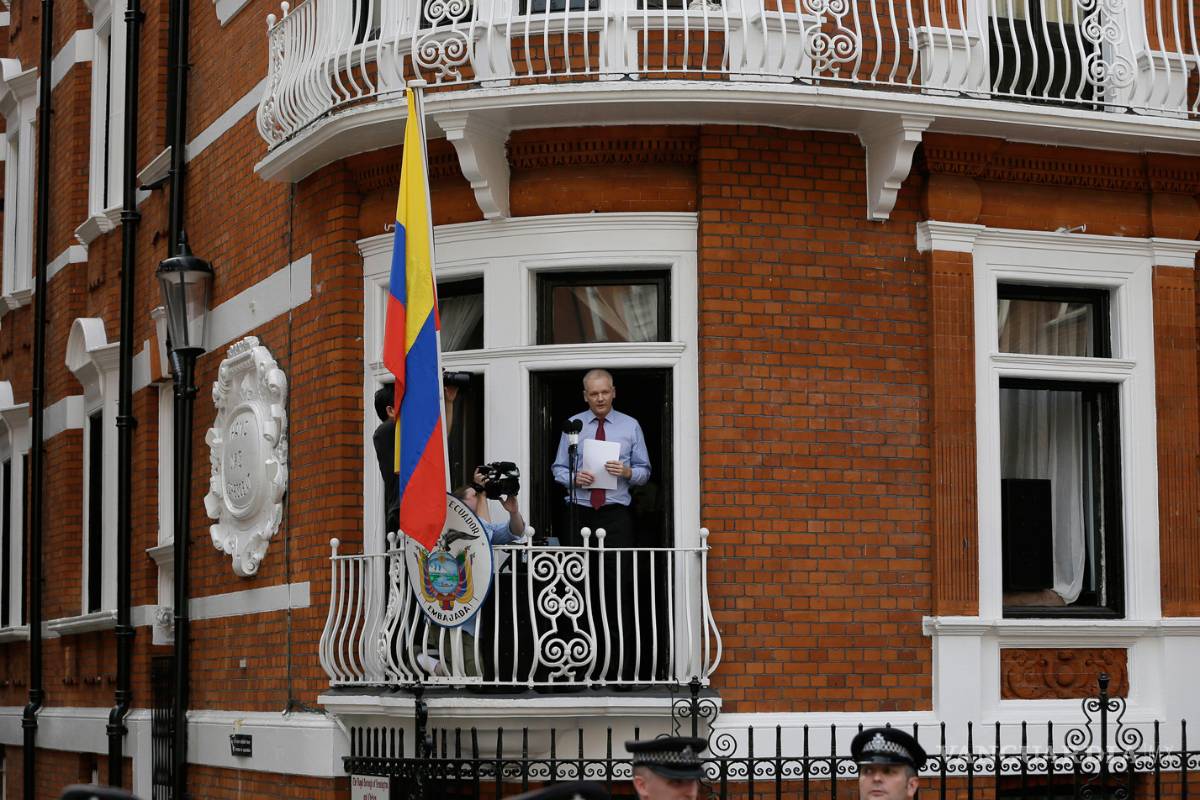 Londres retira vigilancia a Assange en embajada ecuatoriana