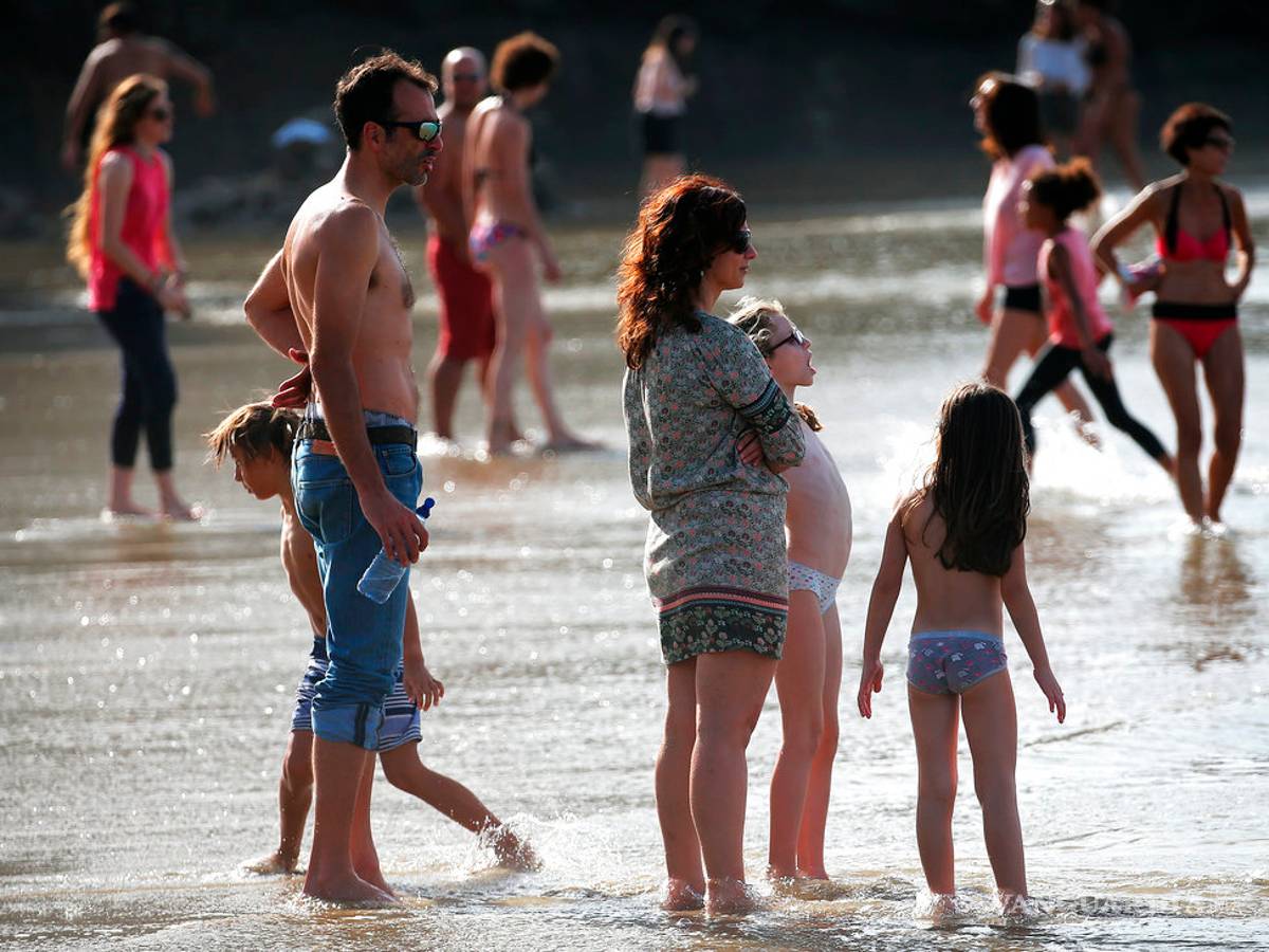 $!Cierran playas en sur de Francia por derrame petrolero