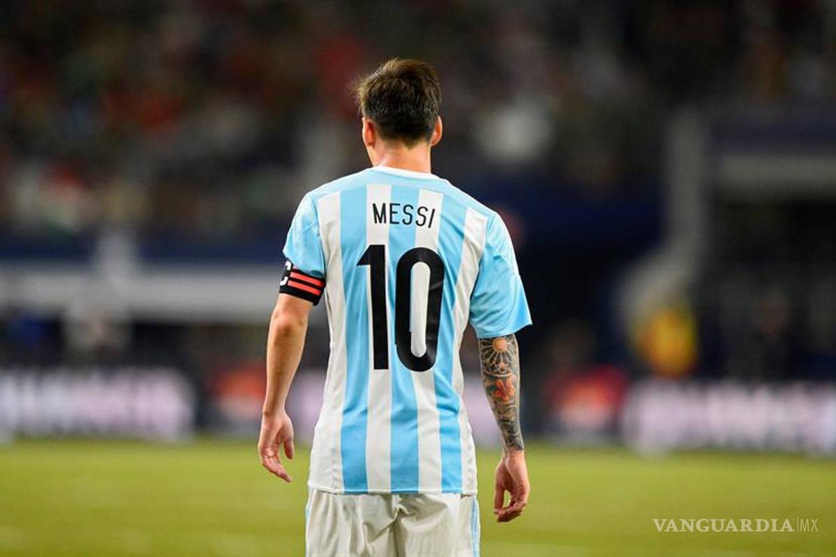 En medio del caos y sin el capitán Messi, Argentina queda a la deriva