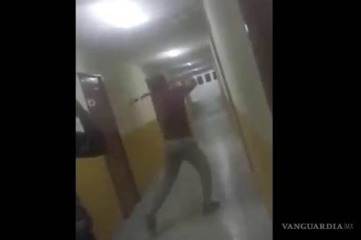 Alumno de la UAAAN daña instalaciones del internado, lo captan en video