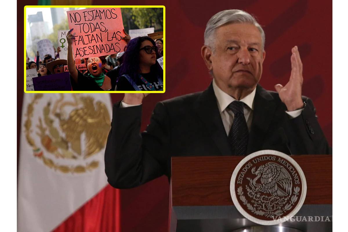&quot;Que no lo paren, resistan&quot;: AMLO envía mensaje a feministas que protestan en Palacio Nacional