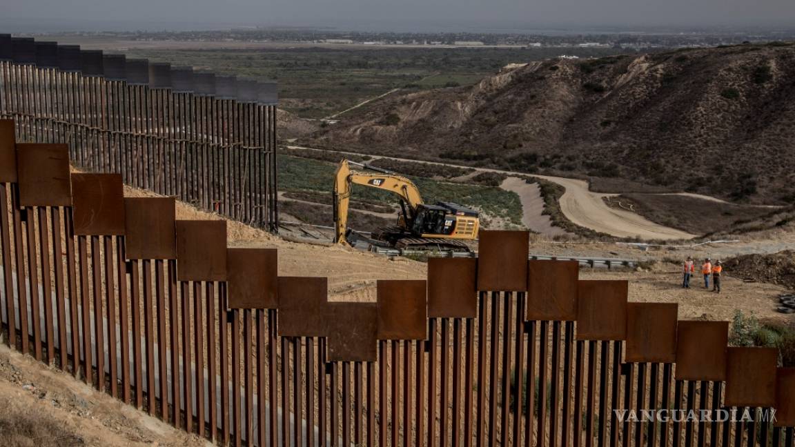 Trump anuncia nueva partida para la construcción del muro con México