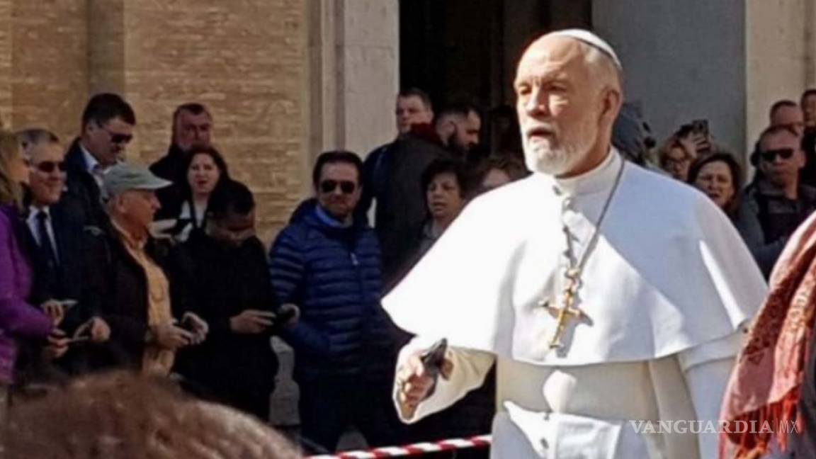John Malkovich es el Papa de Sorrentino... y es ateo