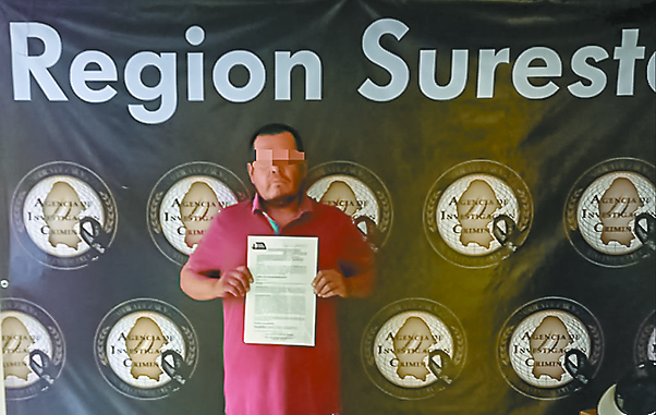 Detienen a hombre por intento de feminicidio en Saltillo; agredió a su pareja con un machete