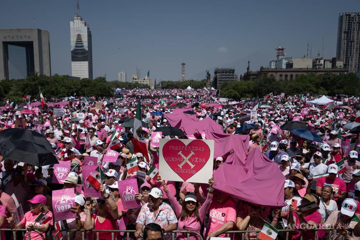 ¡Larga y plena vida a la Marea Rosa!