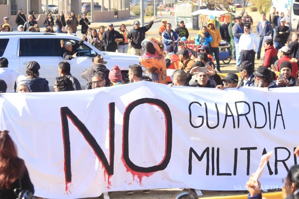 Protestaron contra la Guardia Nacional durante visita de AMLO en Juárez