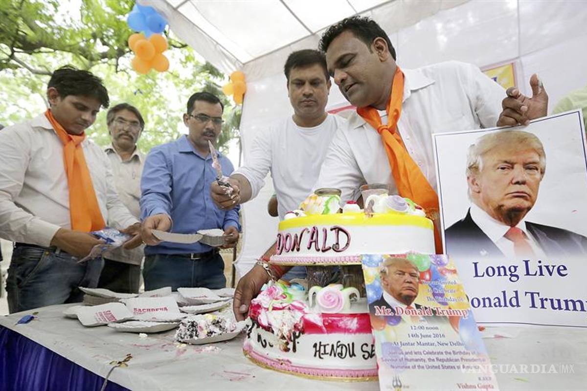 Extrema derecha india celebra cumpleaños del &quot;salvador de la humanidad”, Trump