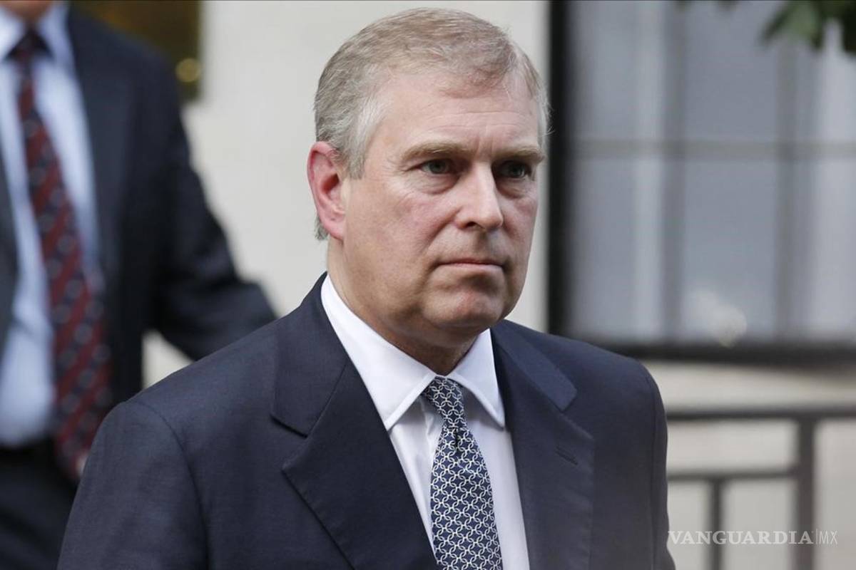 Pelean fiscales de EU y abogados de príncipe Andrés por caso Epstein