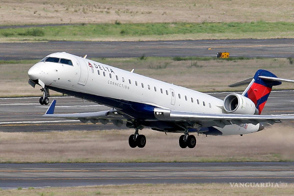 Por incendio desalojan avión de Delta Air en Jamaica