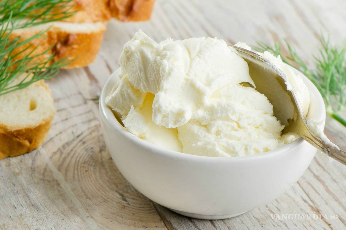 Enfrenta 4T con IP ‘guerra por quesos’: Queso Philadelphia, Lala y otras marcas no podrán venderse por incumplir normas