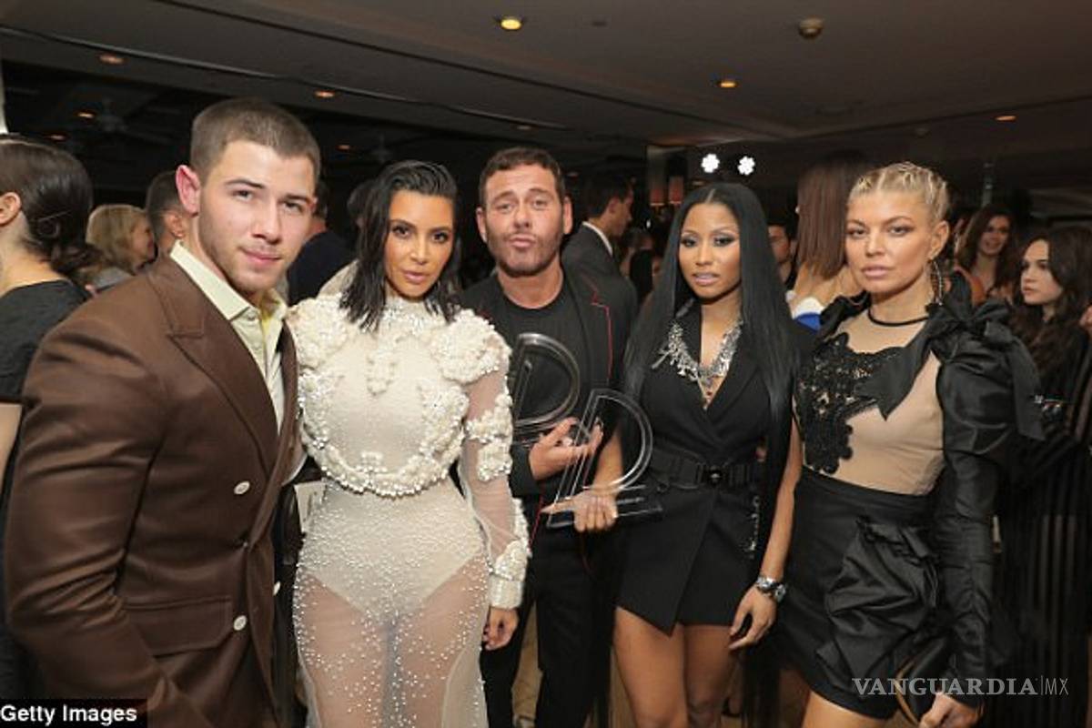 Kim Kardashian ha vuelto a la alfombra roja y luce espectacular