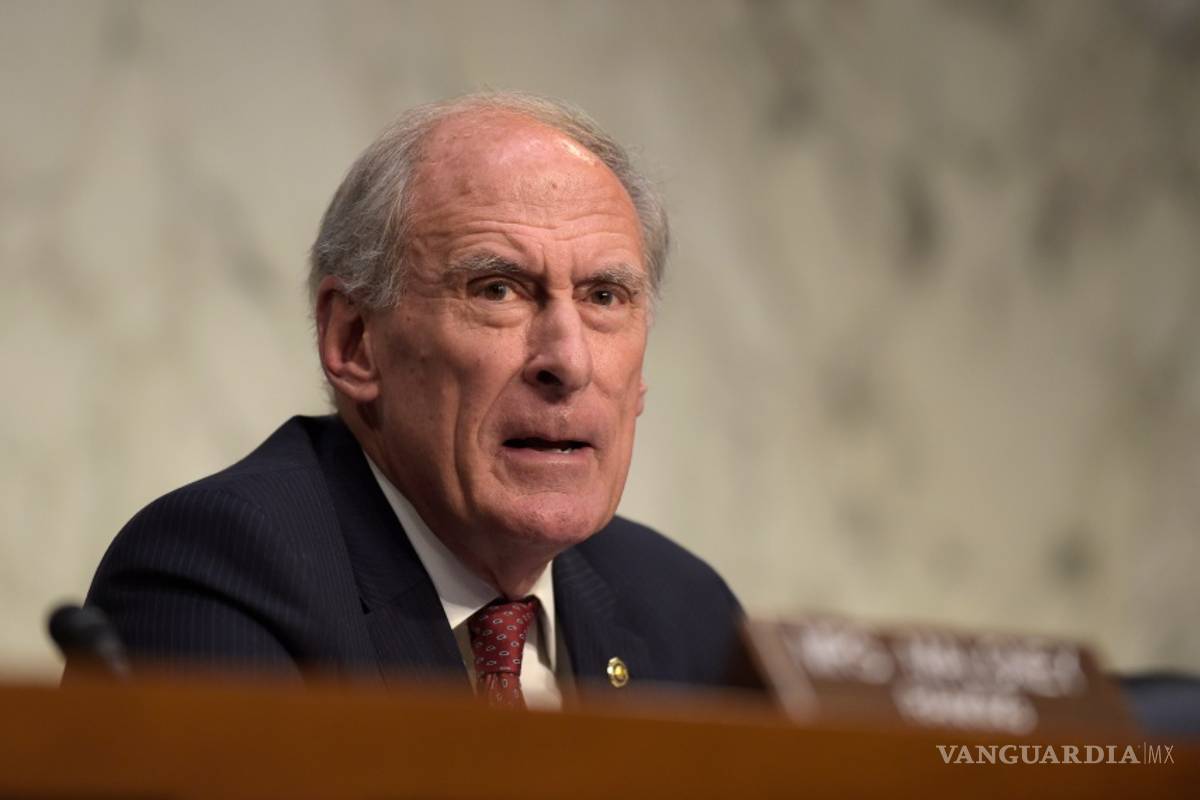 Trump elige al exsenador Dan Coats para dirigir los servicios de inteligencia