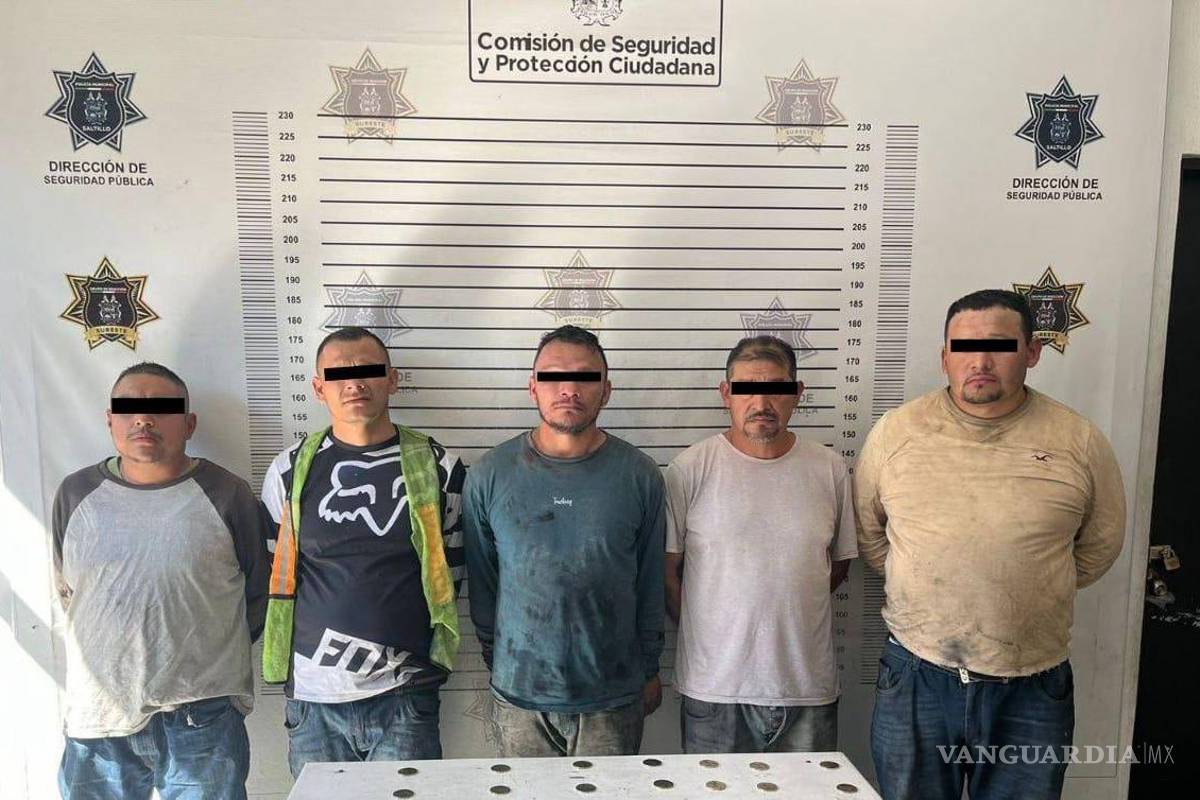 Detienen a cinco por venta de centenarios falsos, en Coahuila