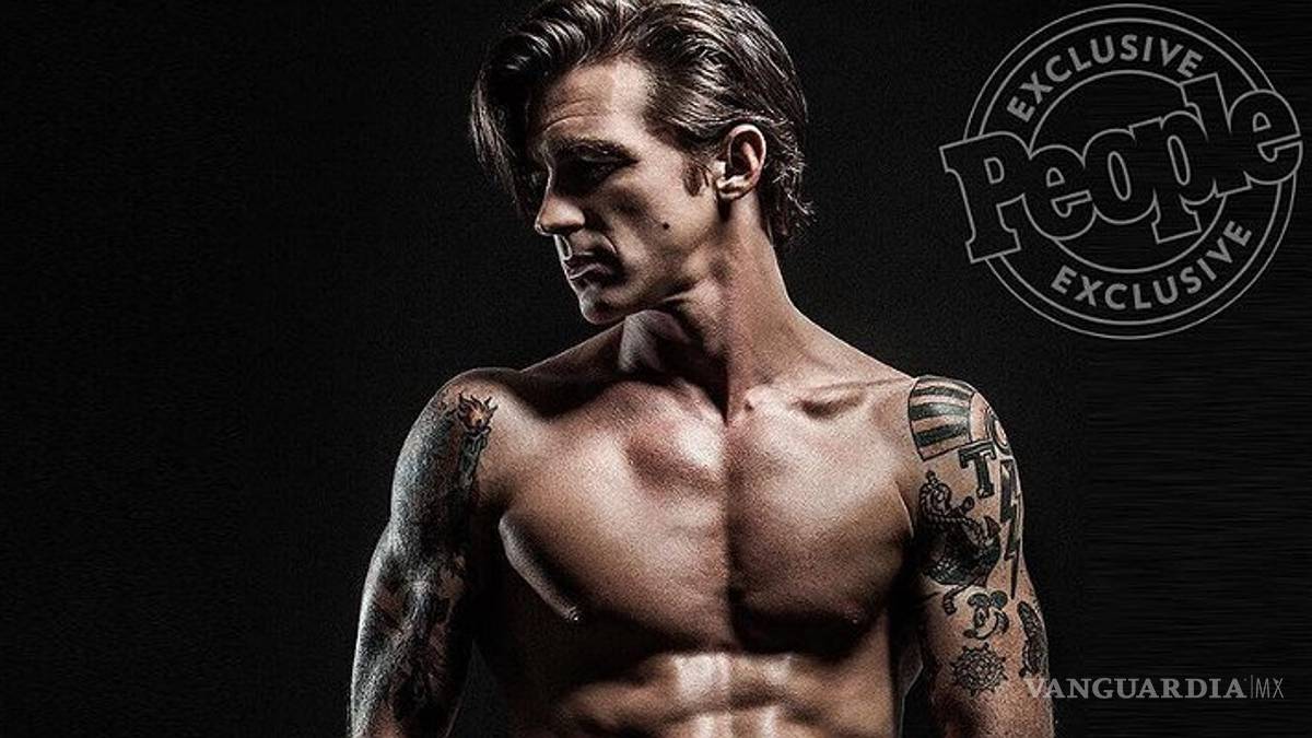 Drake Bell posa desnudo para la revista People