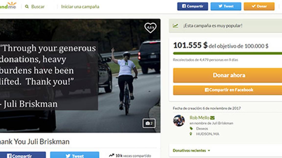 $!Juntan más de 100 mil dólares para mujer despedida por levantar el dedo a Trump