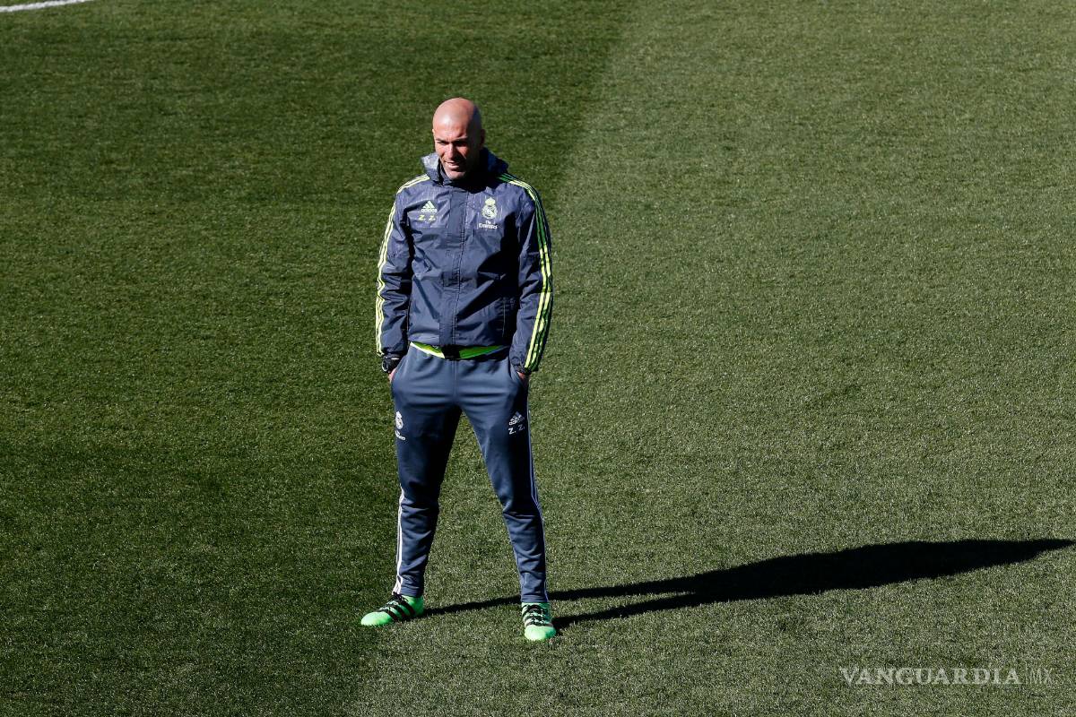 Zidane, molesto por las críticas a James Rodríguez