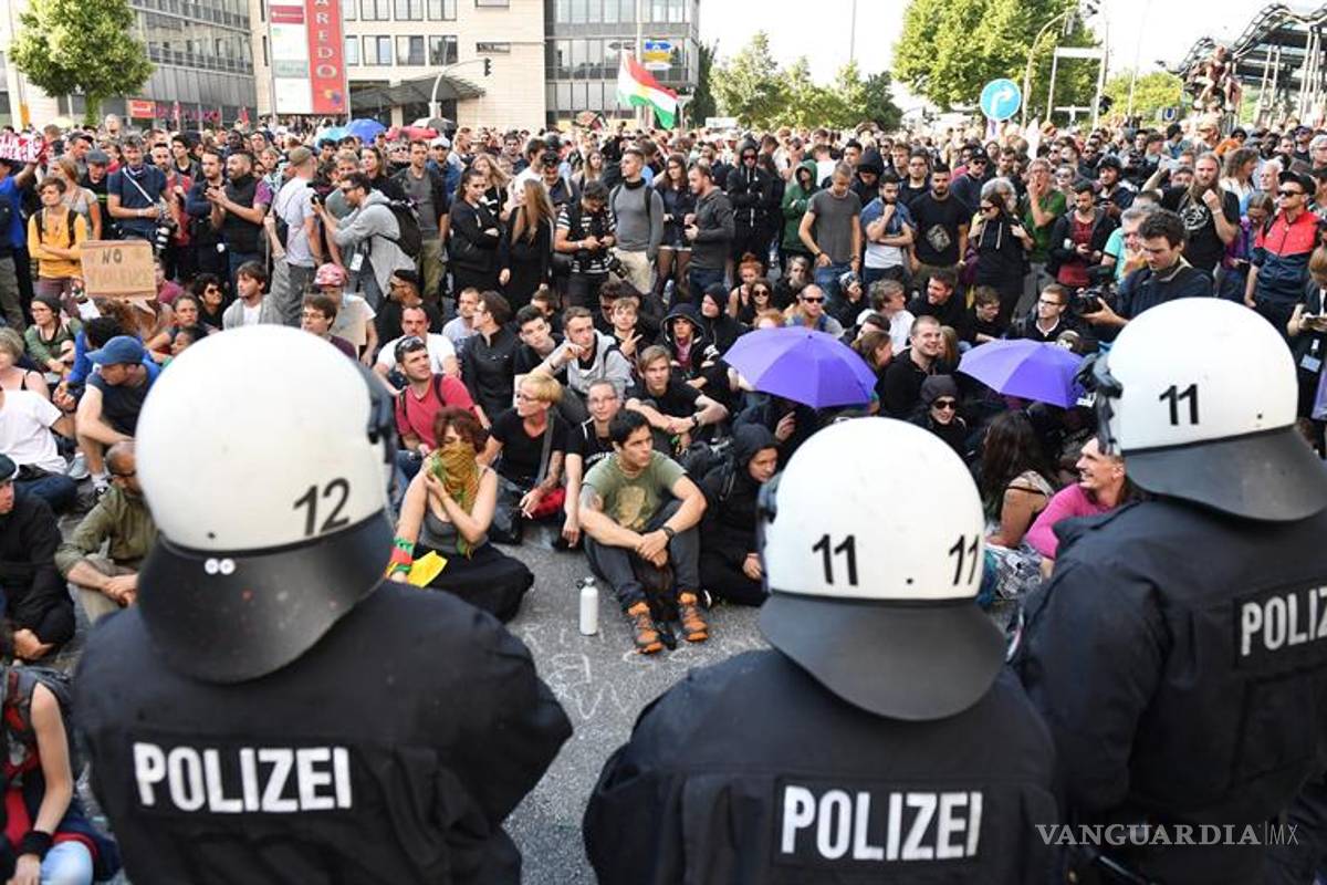 Tras días de ira, Hamburgo se volcó a la calle de forma pacífica