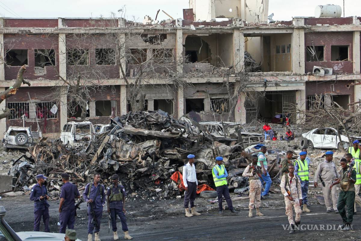 189 personas perdieron la vida por explosión de camión bomba en Somalia