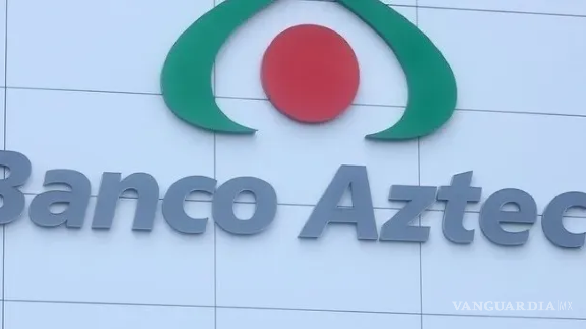 Clientes sacaron su dinero por fake news, denuncia Banco Azteca; culpa a simpatizantes de la 4T