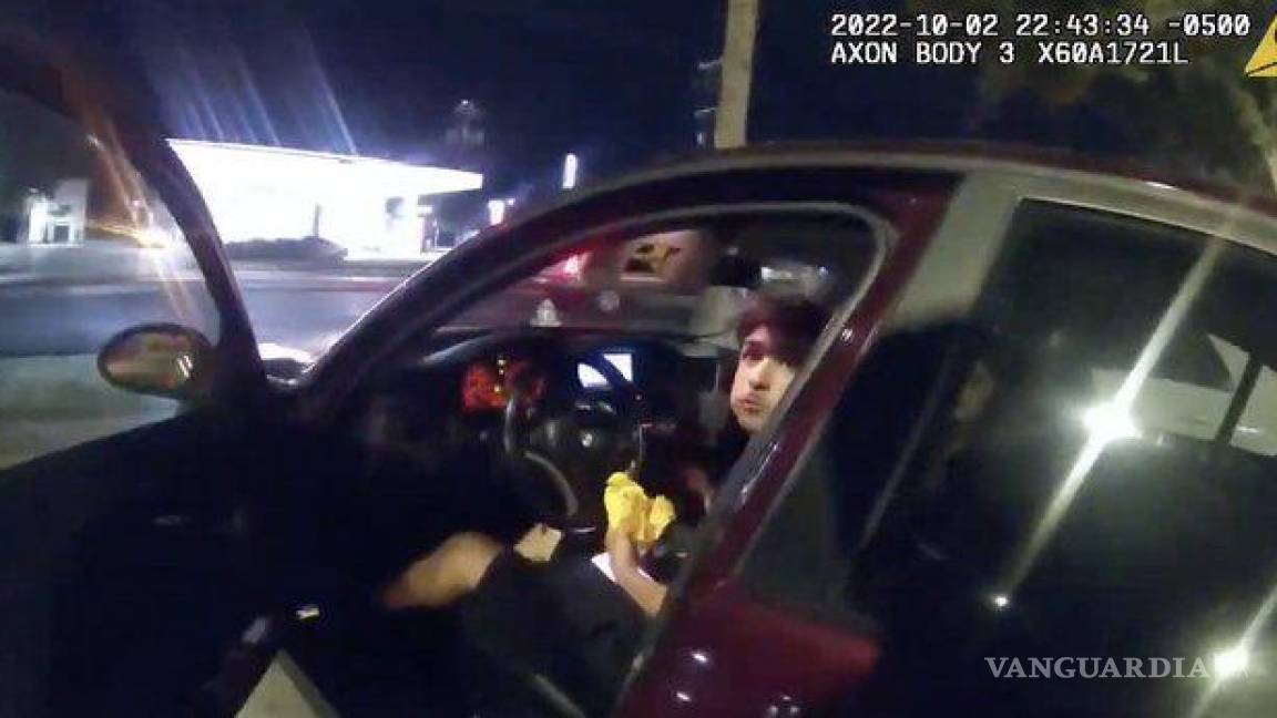 En Texas un policía disparó contra joven que comía en estacionamiento de un McDonald’s