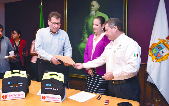 Visitantes realizaron experimentos en el Centro de Investigación en Química Aplicada