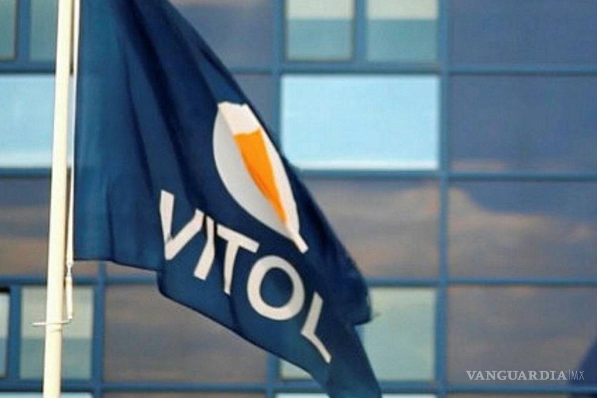 Pemex vuelve a hacer negocios con Vitol tras escándalo de corrupción, según Reuters