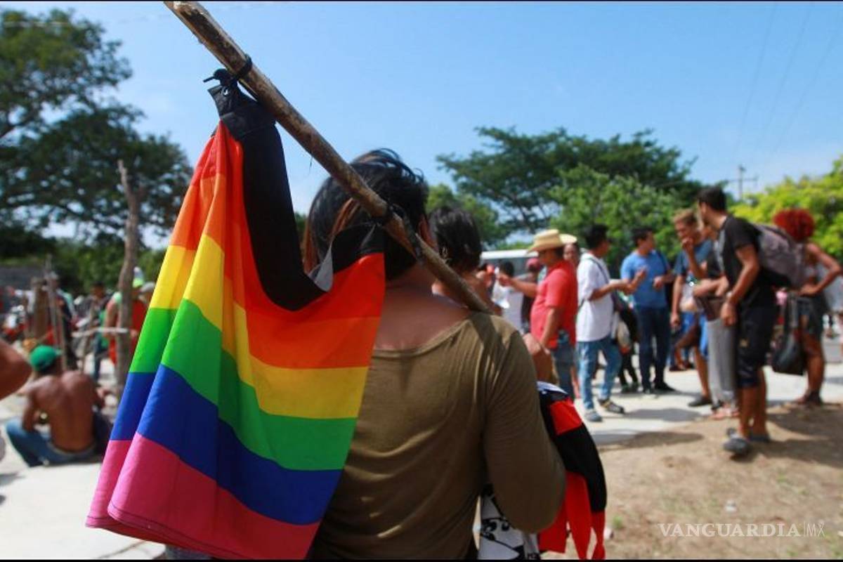 'Adopta' Saltillo a 65 centroamericanos miembros de la comunidad LGBT