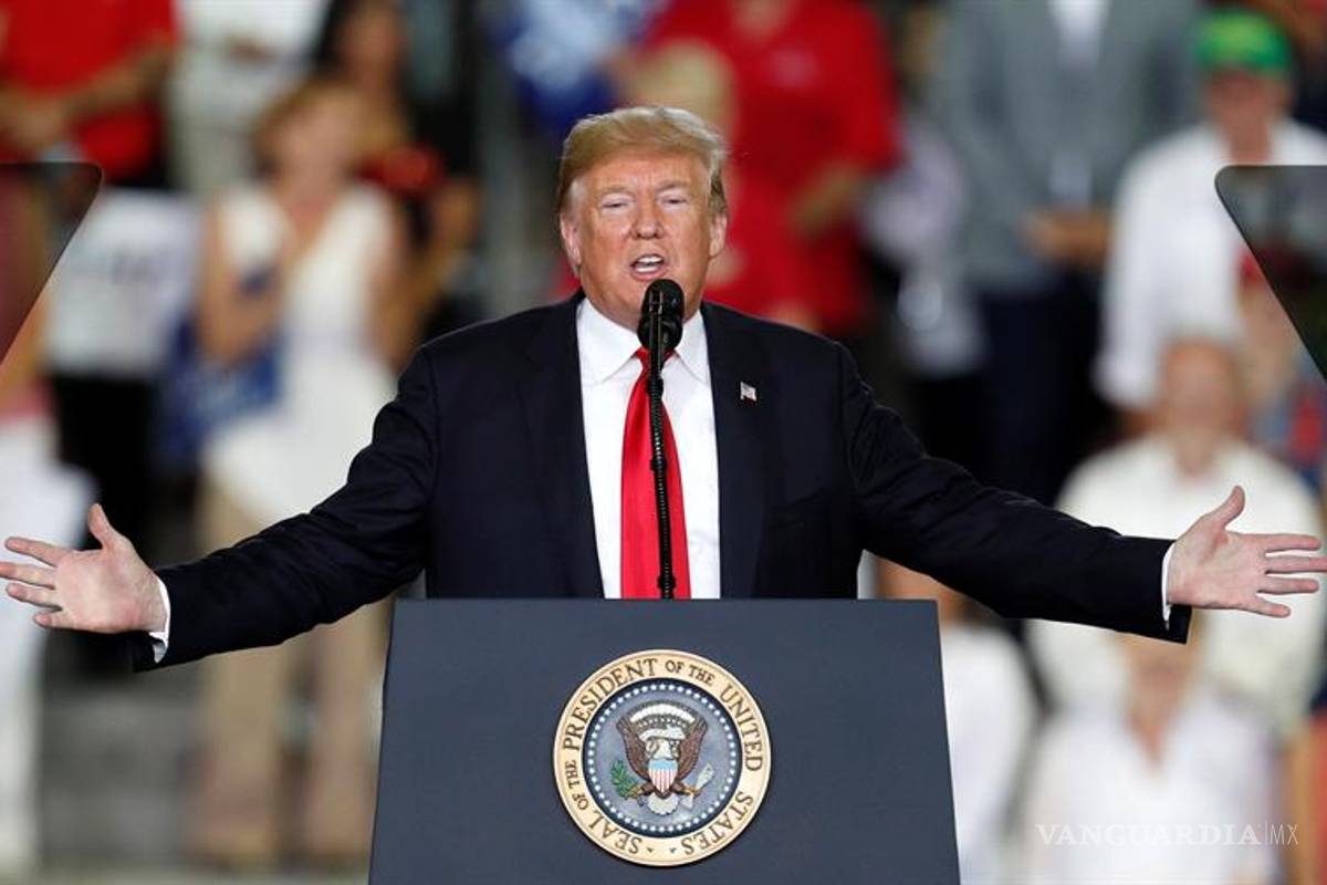 Trump se plantea reemplazar a Sessions con uno de sus asesores, según el Post