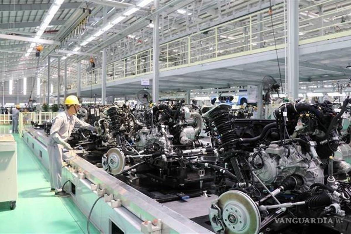 Entrega de vehículos en EU se frena por falta de chips, precios se disparan