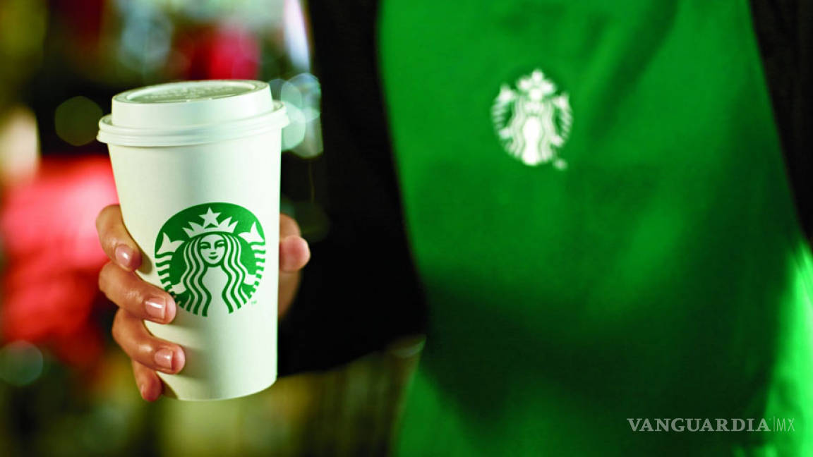 Demandan a Starbucks en EU por no llenar los vasos