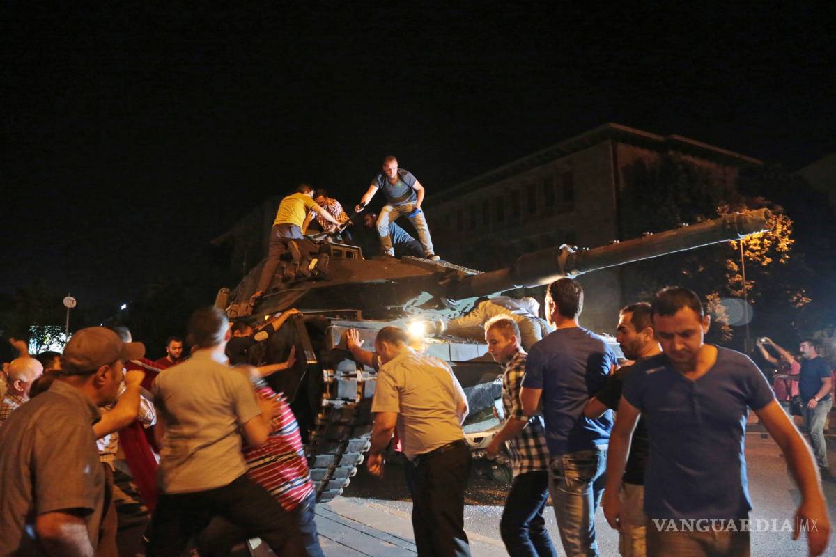 Hospital en Turquía atiende al menos 150 heridos