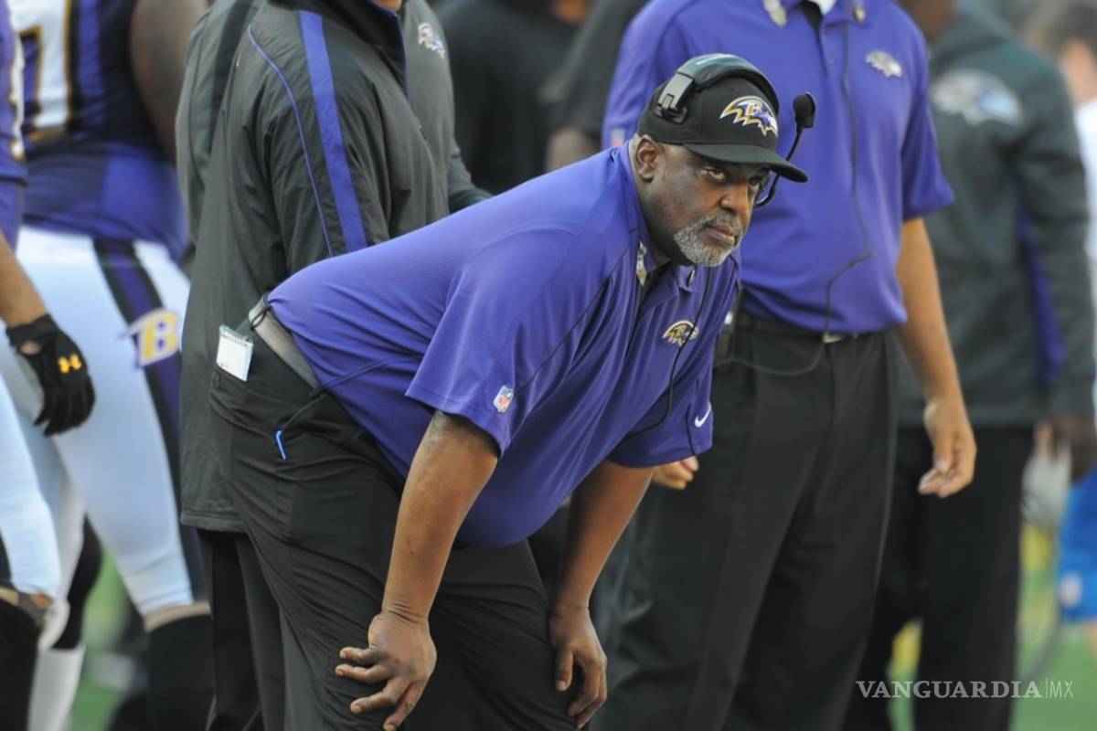 Luto en los Ravens por muerte del coach asistente Clarence Brooks