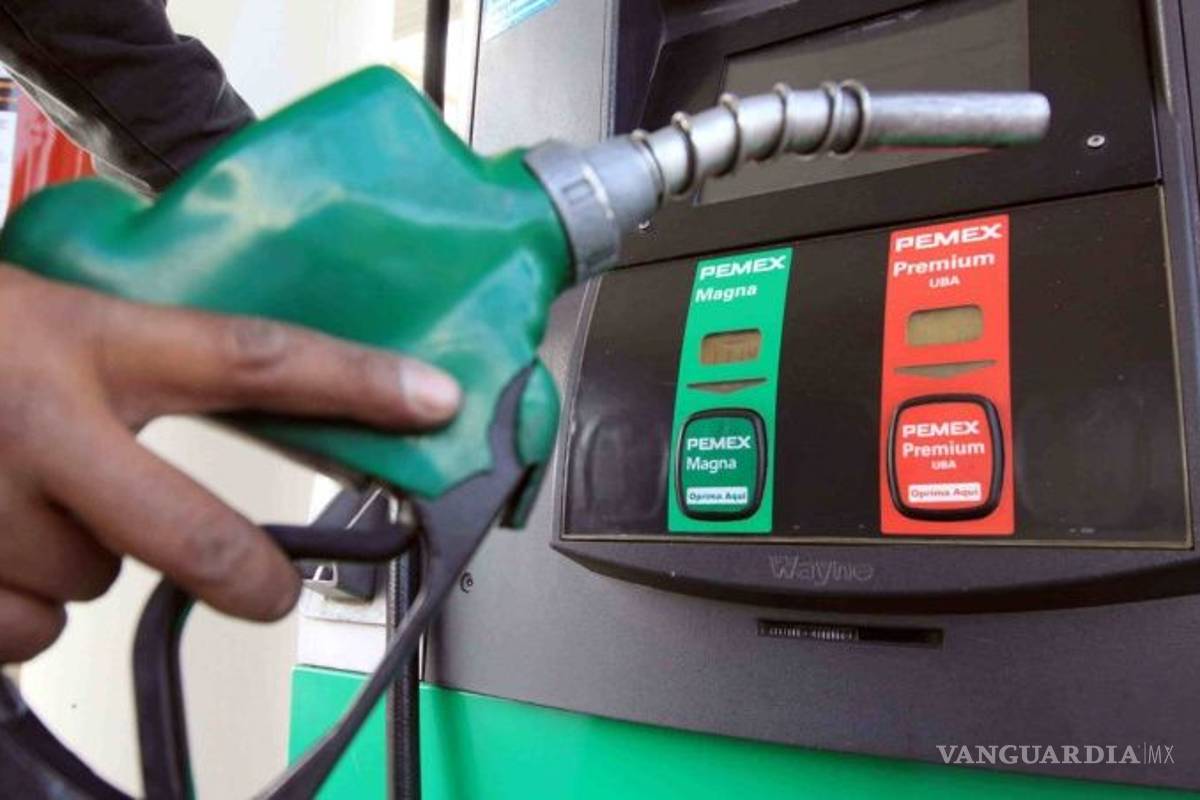 Gasolina Magna, más cara que el dólar; llega hasta los $20