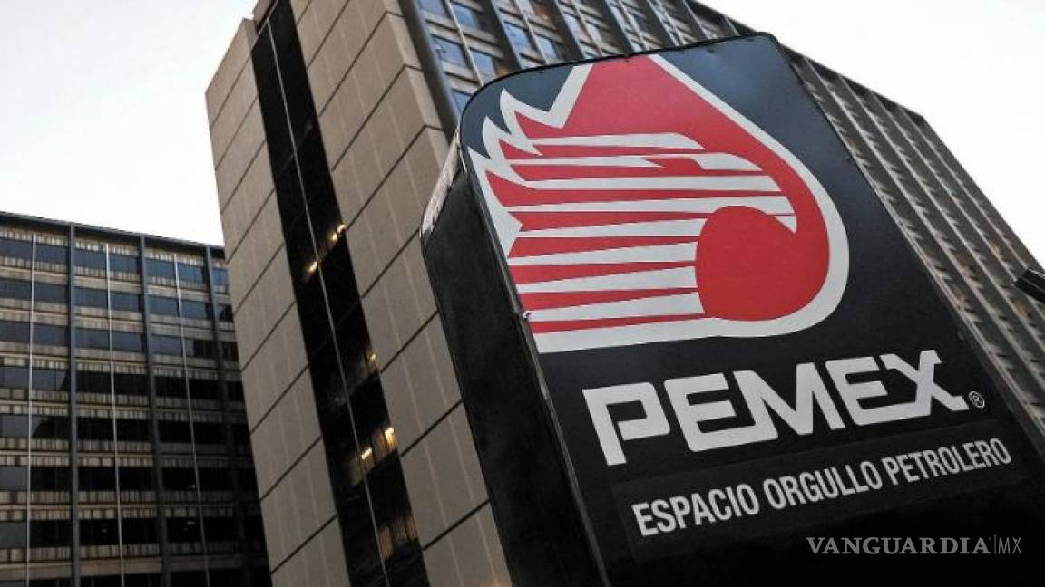 Pemex busca refinanciar deuda, coloca bonos por 2 mil mdd