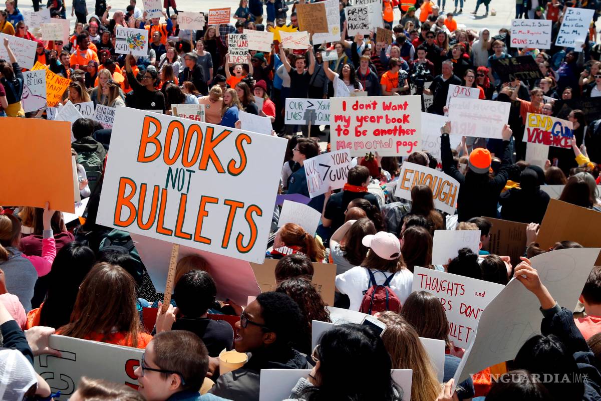 Miles de estudiantes vuelven tomar las calles en EU y piden un mayor control de armas