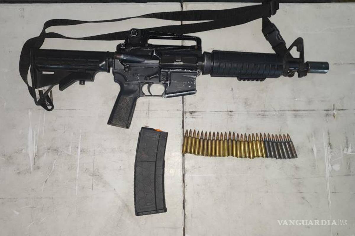 $!Un menor, de tan solo 15 años, es detenido en posesión de un fusil, en Monterrey