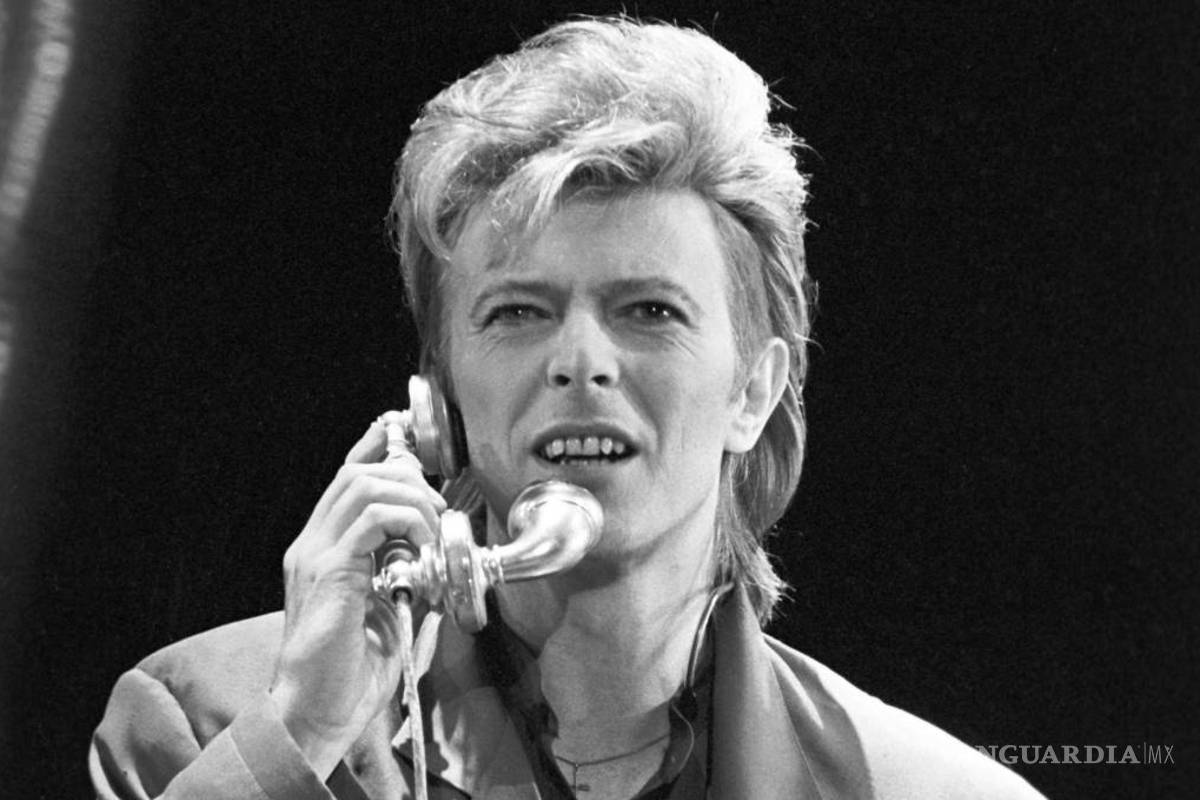Fans buscan bautizar calle de Berlín con el nombre de David Bowie