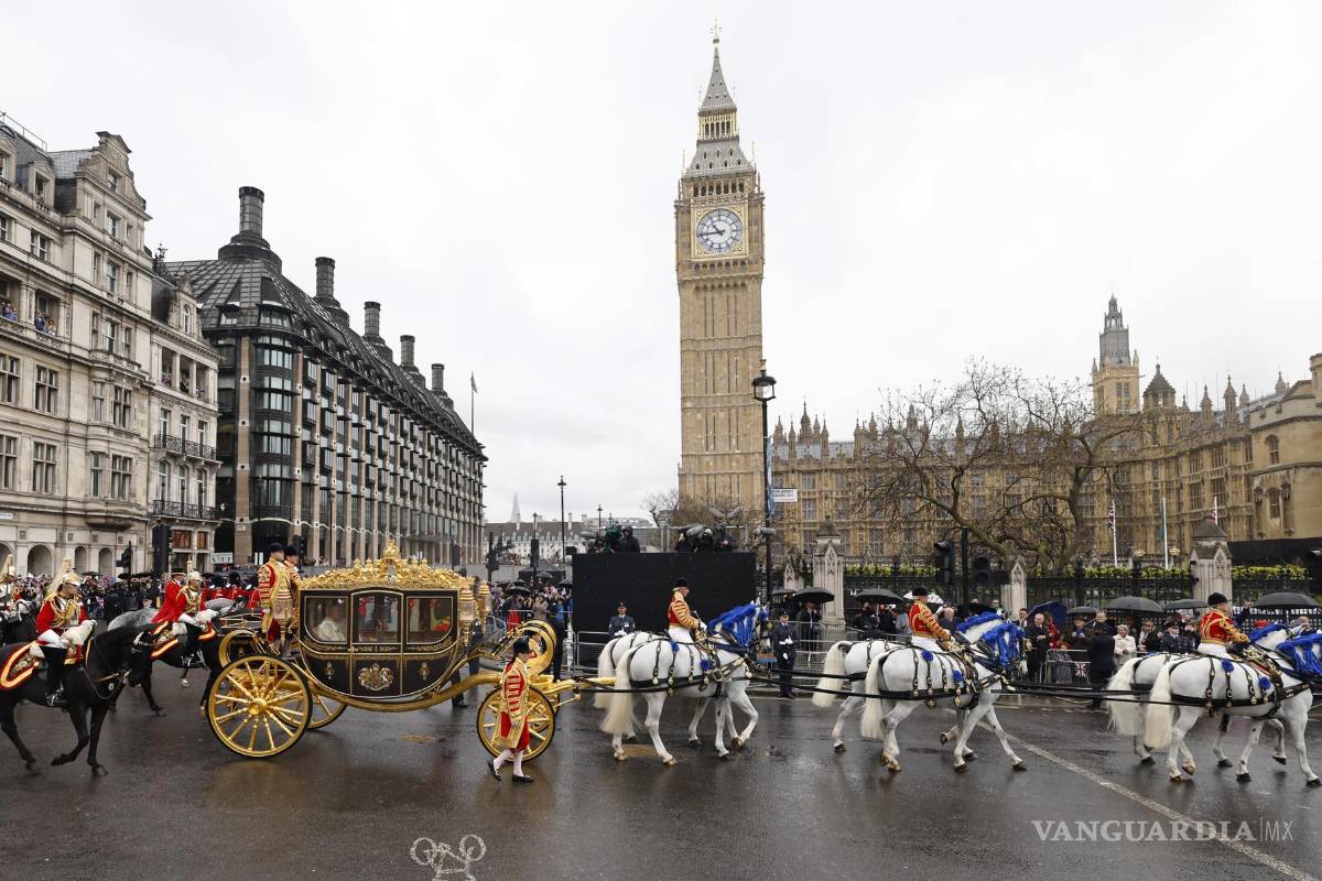 Así inicia el reinado del Carlos III tras una larga espera para ser el monarca británico (fotos)