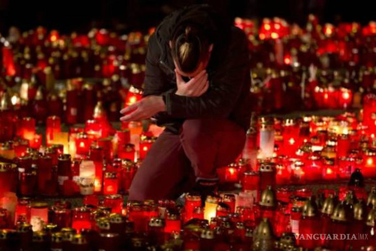 Se manifiestan 3 mil tras incendio de discoteca en Rumania
