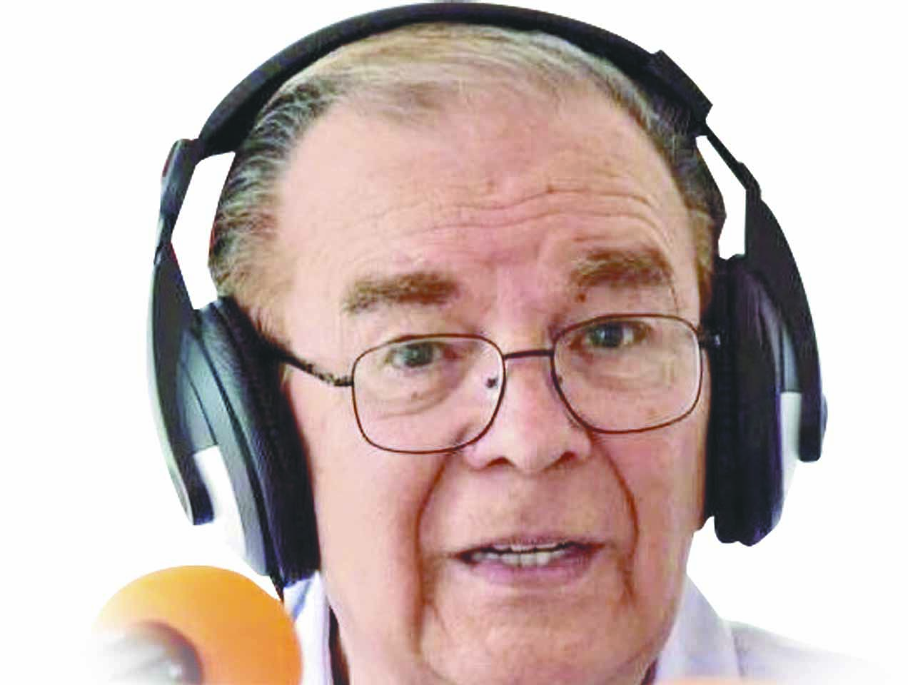 Carlos Gaytán Dávila... la voz y la pluma