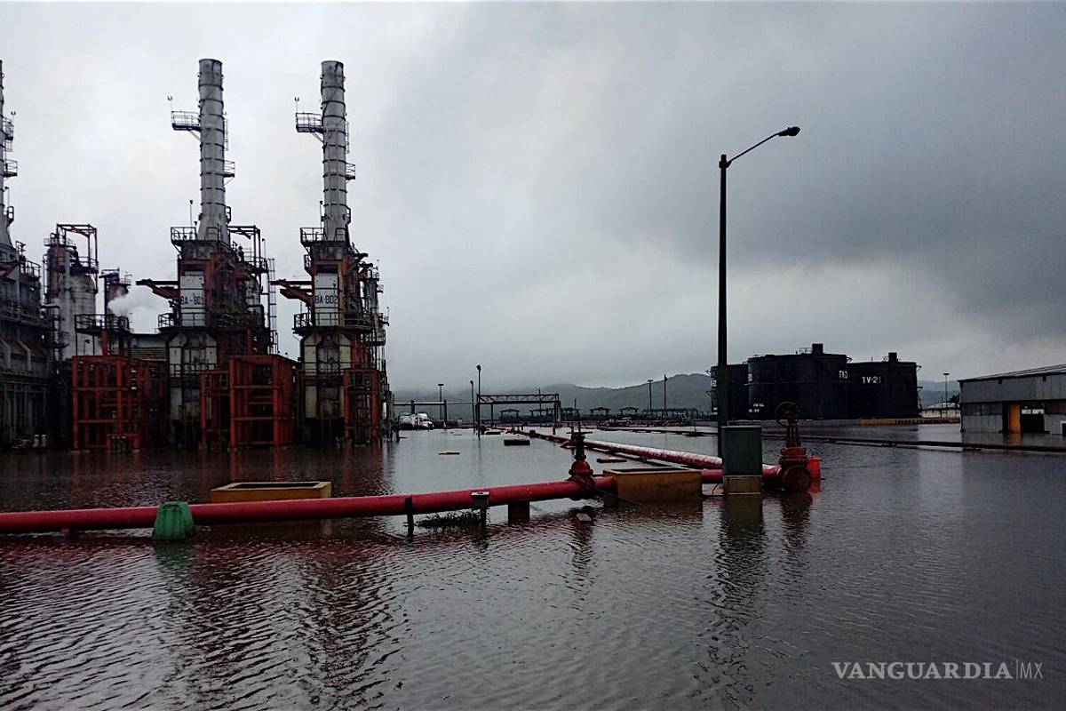 Militares resguardan refinería de Salina Cruz, Oaxaca