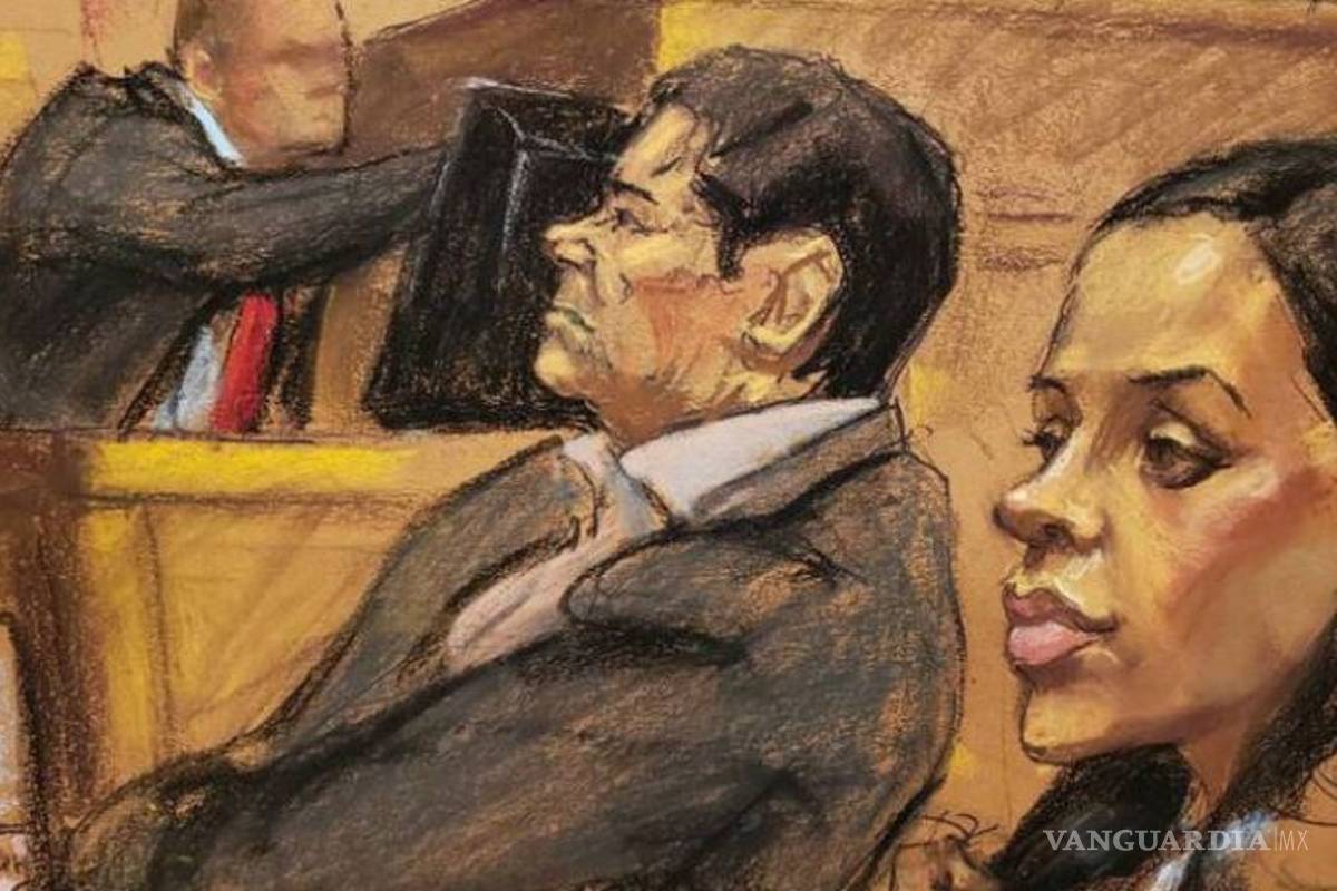 Emma Coronel burla seguridad de la corte, sacó su celular durante la declaración de 'El Tololoche'... ¡y fue expulsada!