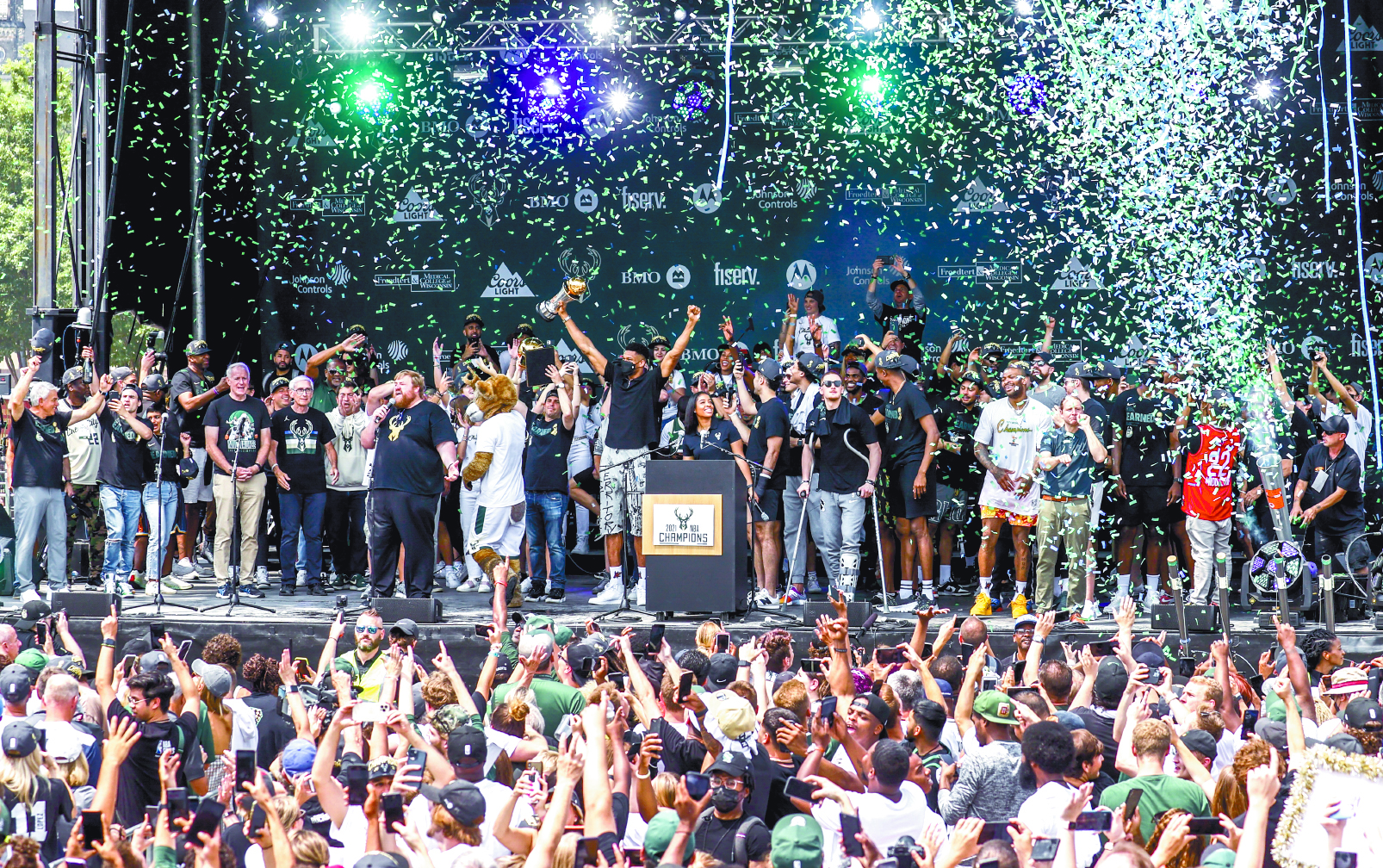 Erupción en Milwaukee por festejos