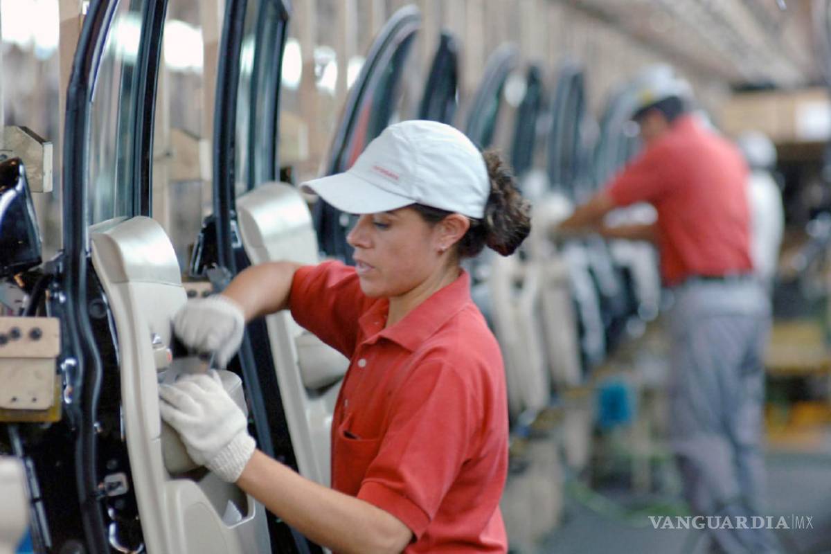 Productividad laboral de México, estancada frente otros países de la OCDE