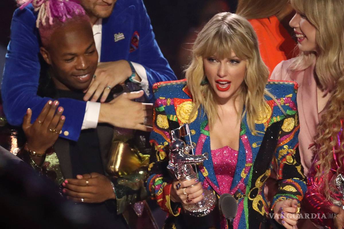 Taylor Swift gana el premio al video del año en los MTV VMAS