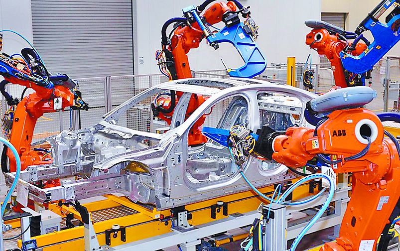 Sector automotriz ve ‘baches’ en reactivación